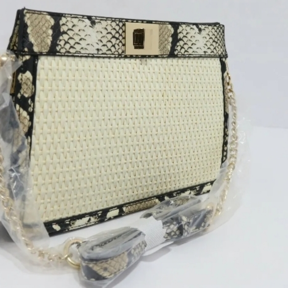 Woman INC International Concepts Pixiee Straw Wht/Blk Snake pattern Satchel